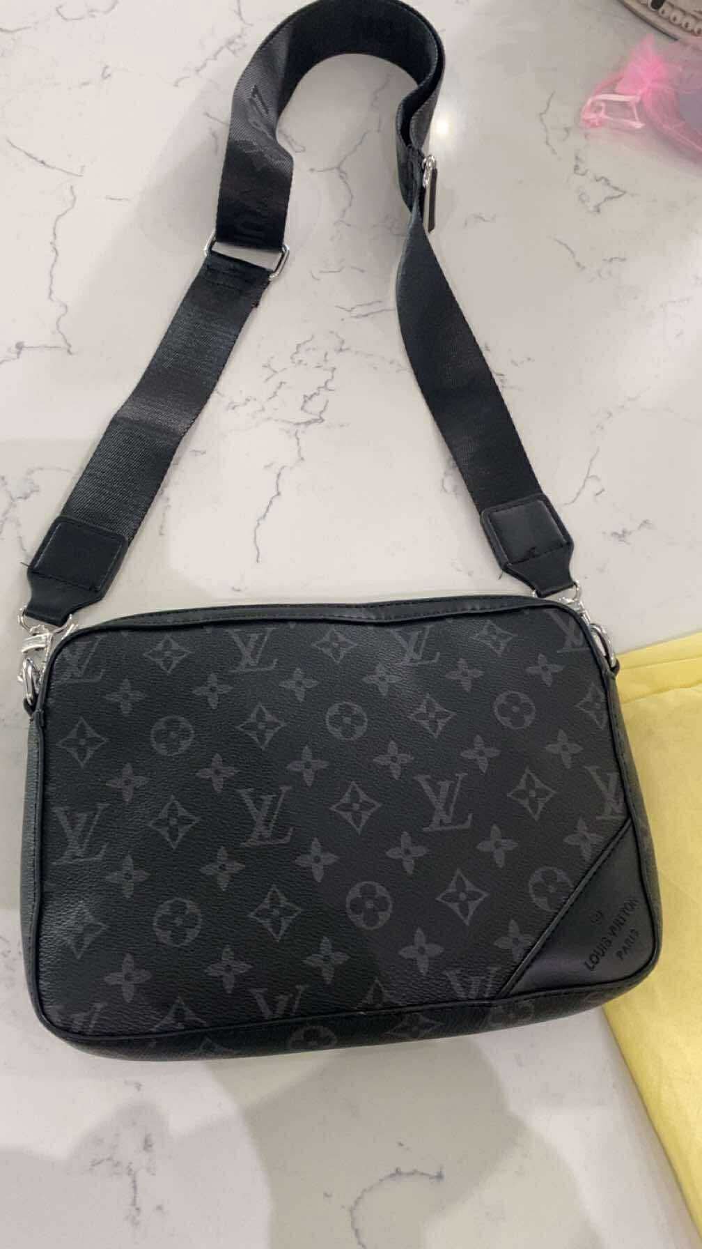 Louis Vuitton Trio messenger M44602
